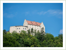 Rosenburg mit Falknerei